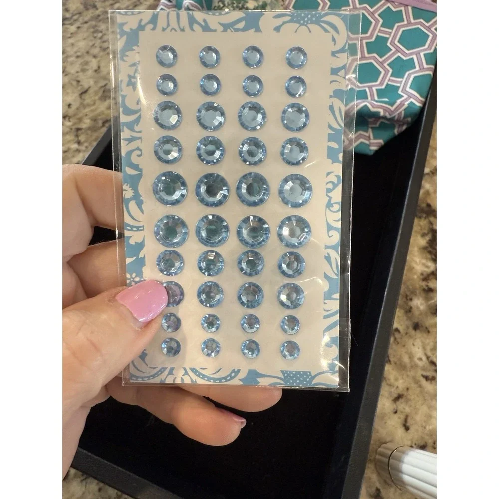 Make Up Bag And Make Up Goodie Lot.   Lots Of Things‎ Included. 4404